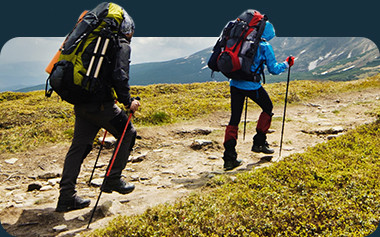 Osoby uprawiające hiking